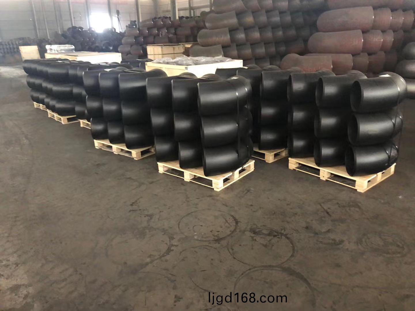 碳鋼彎(wan)頭(tou)