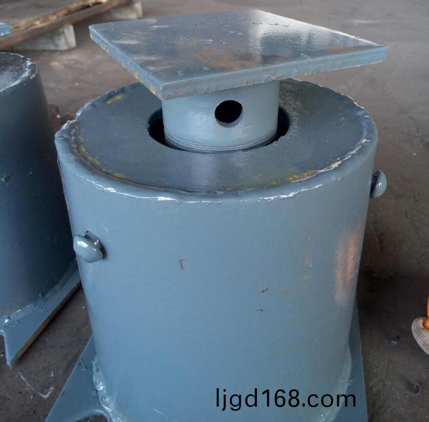 彈(dan)簧(huang)支弔架(jia)